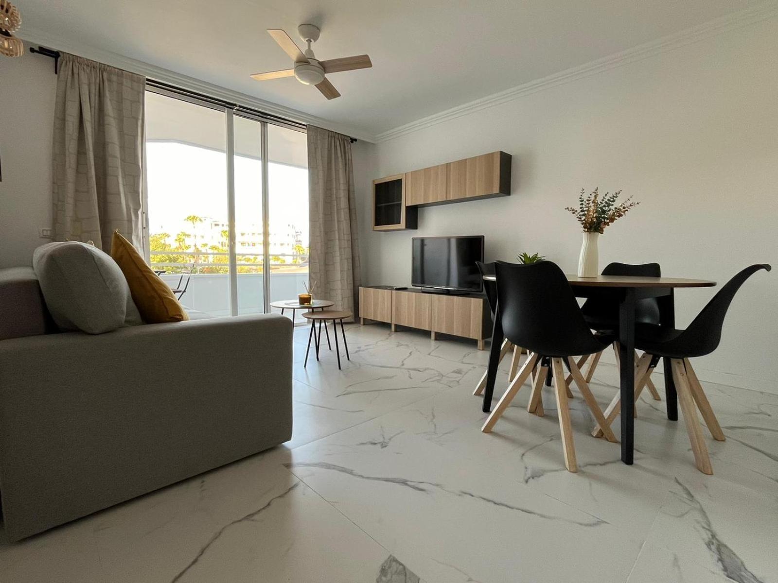 Апартаменти Beautiful And Modern Loft Сан-Мігель-де-Абона Екстер'єр фото